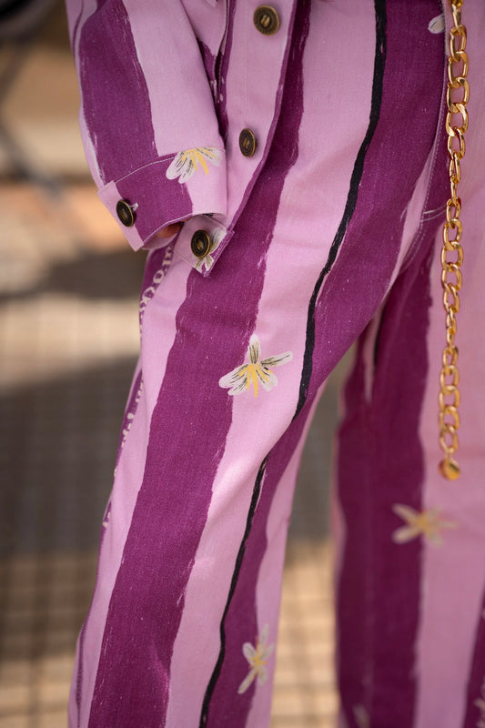 Pant Denim Sabor a Flor – detalle estampado flor del café